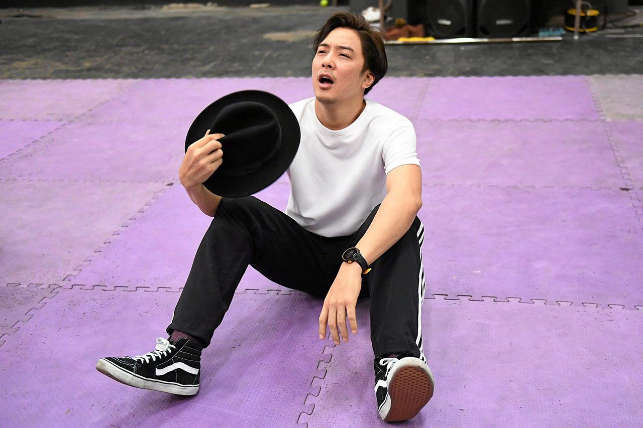 นั่งหอบแป๊บนึง.
