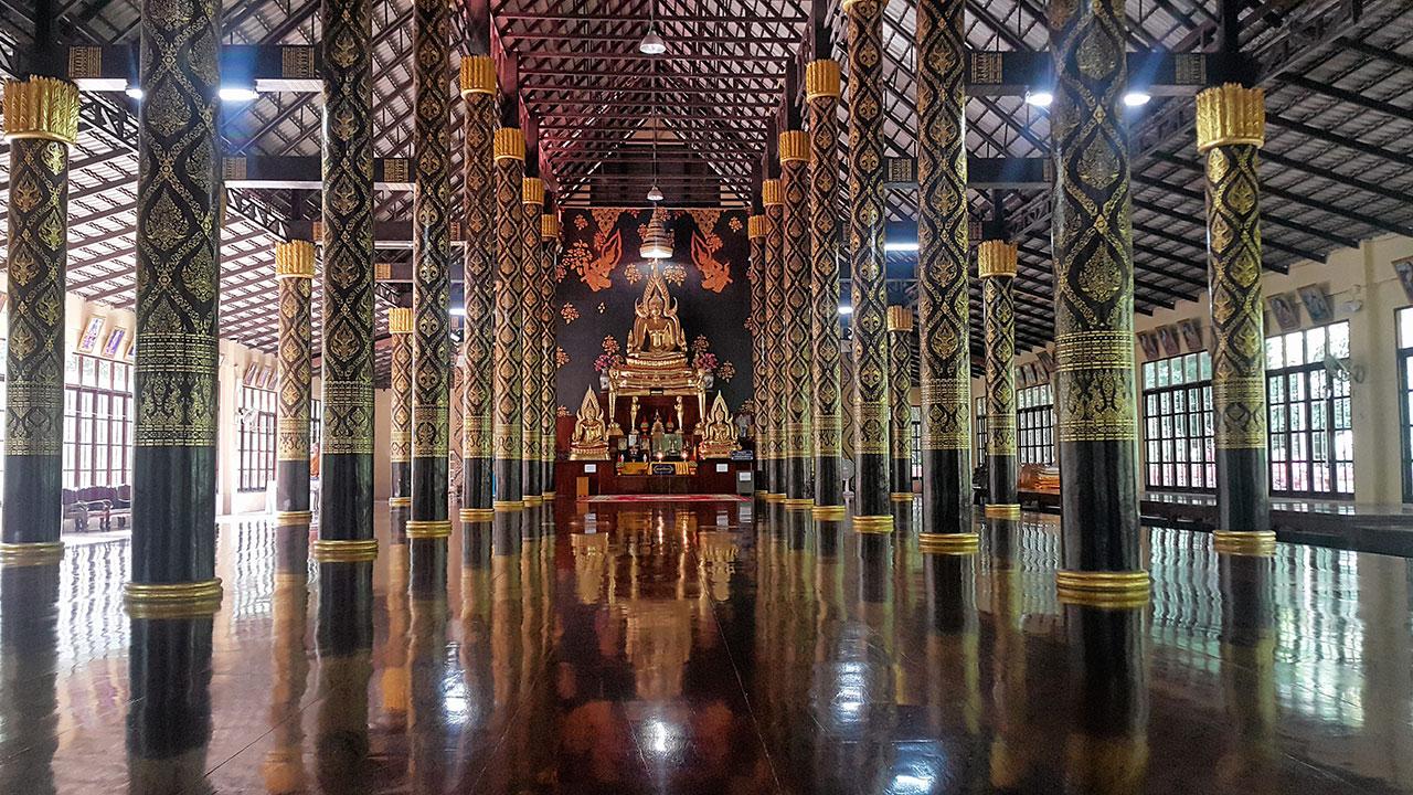 พระอุโบสถ..วัดเขาบรรจบ.