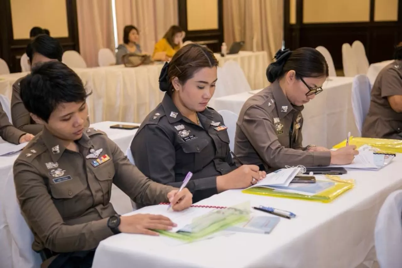 ปิดตำนาน นายร้อยหญิง 10 รุ่น ไขเหตุผล ทำไม สตช. ให้รับแต่ชาย!