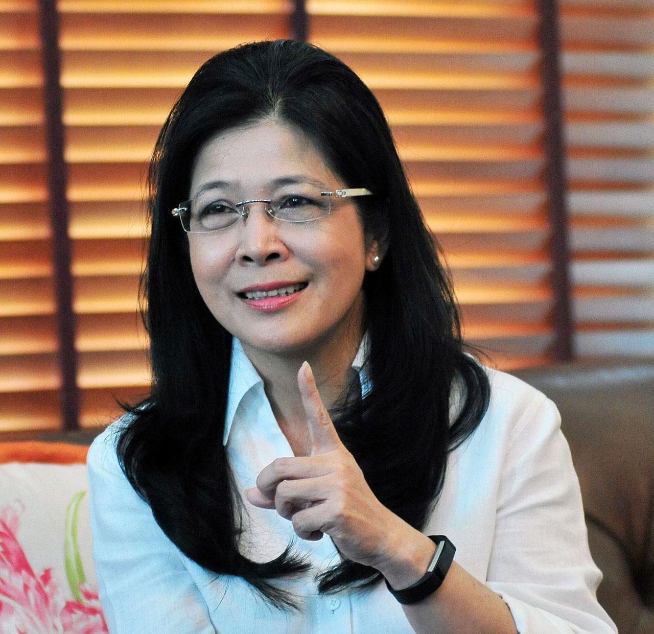 “เจ๊หน่อย” คุณหญิงสุดารัตน์ เกยุราพันธุ์