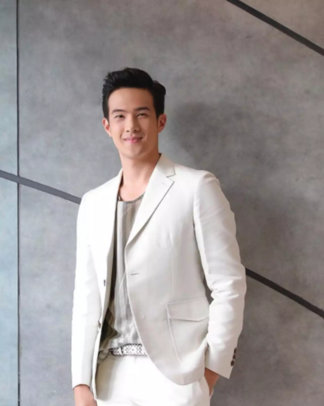 เปิดเผย! ฐานะที่ซ่อนไว้ของ เจมส์ มาร์ แท้จริงคือลูกใคร
