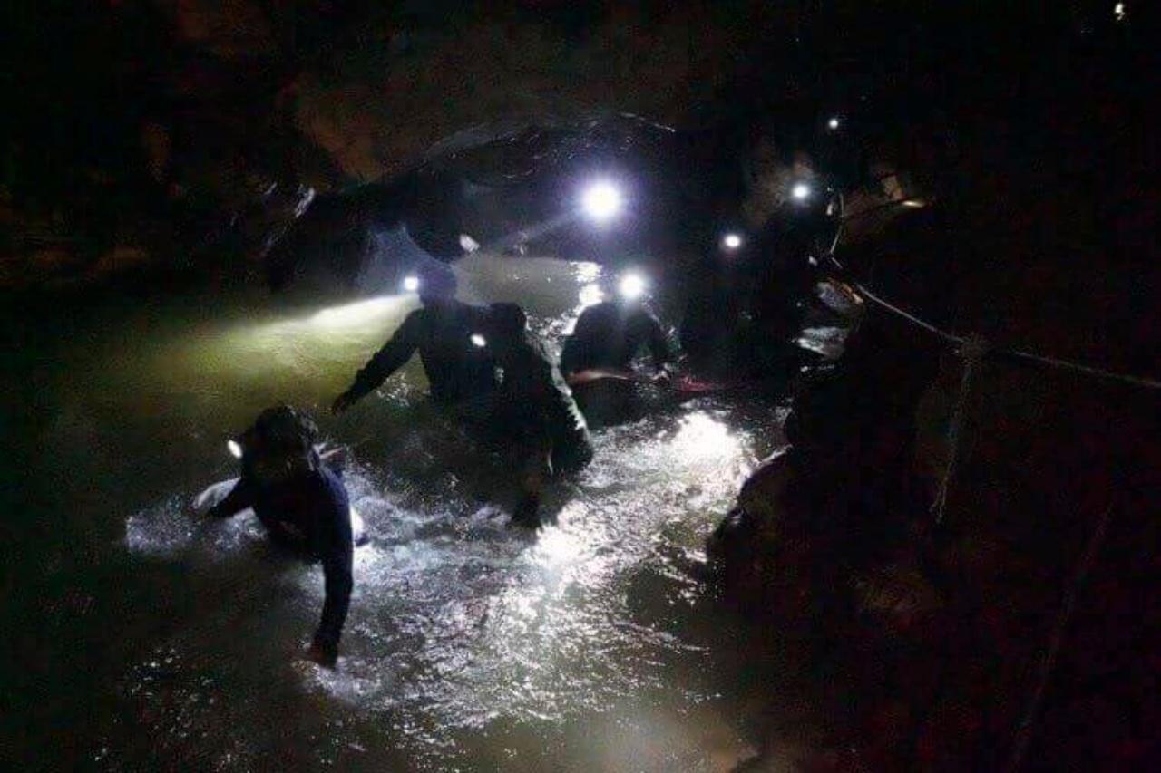 ทีมค้นหาดำน้ำในถ้ำหลวง