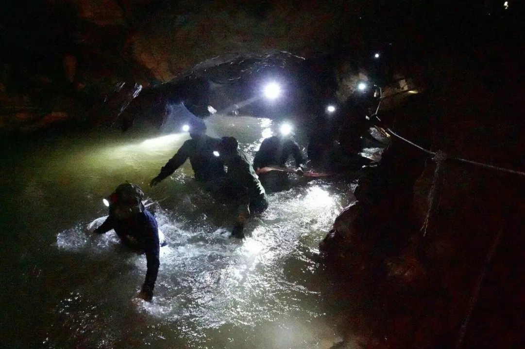 เจาะโจทย์ยาก ช่วย 13 ชีวิตติดถ้ำหลวง ไขปมลึก "จ่าแซม" อดีตซีลสุดแกร่งเสียชีวิต