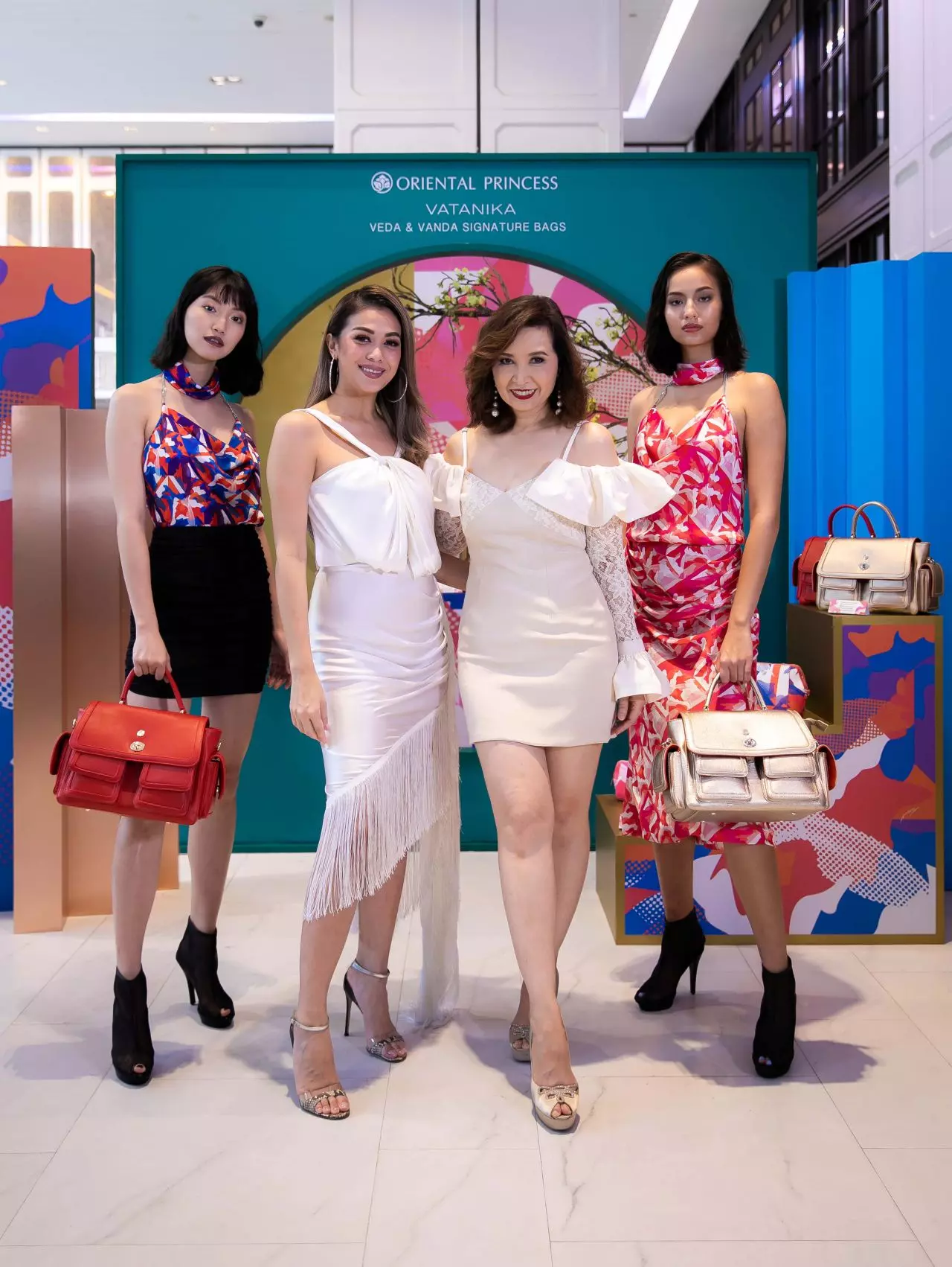 กระเป๋าจากแรงบันดาลใจ 'แพร-วทานิกา' ดีไซเนอร์สุดเปรี้ยวของเมืองไทย