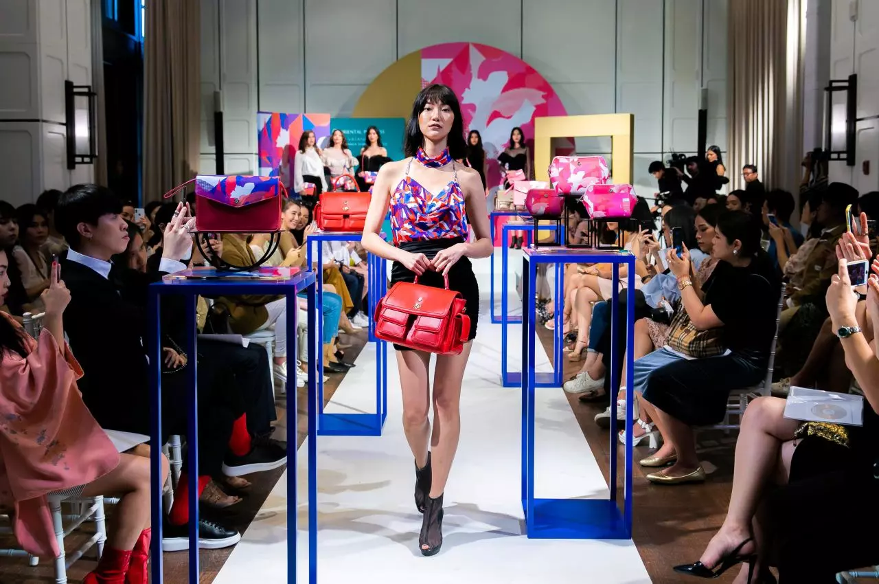 กระเป๋าจากแรงบันดาลใจ 'แพร-วทานิกา' ดีไซเนอร์สุดเปรี้ยวของเมืองไทย