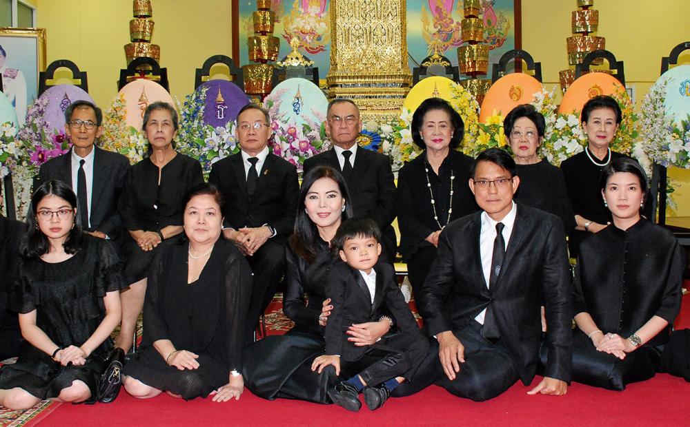 สู่สุคติ ม.ร.ว.จีริเดชา กิติยากร เป็นประธานในพิธีสวดพระอภิธรรมศพ ม.ร.ว.กิติวัฒนา ไชยันต์ ปกมนตรี มารดาของ อวัสดา ปกมนตรี โดยมี ท่านผู้หญิงสุจิตคุณ สารสิน, ท่านผู้หญิง จีริกัญญา โชติกเสถียร และ ปองพล อดิเรกสาร มาร่วมในพิธีด้วย ที่วัดเทพศิรินทราวาส วันก่อน.