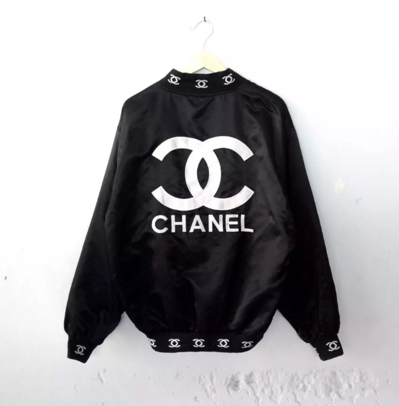 เปิดราคาสุดประเมิน! เสื้อ Chanel ที่นายแบบหนุ่มทวงคืนจาก "ไอซ์-ปรีชญา"