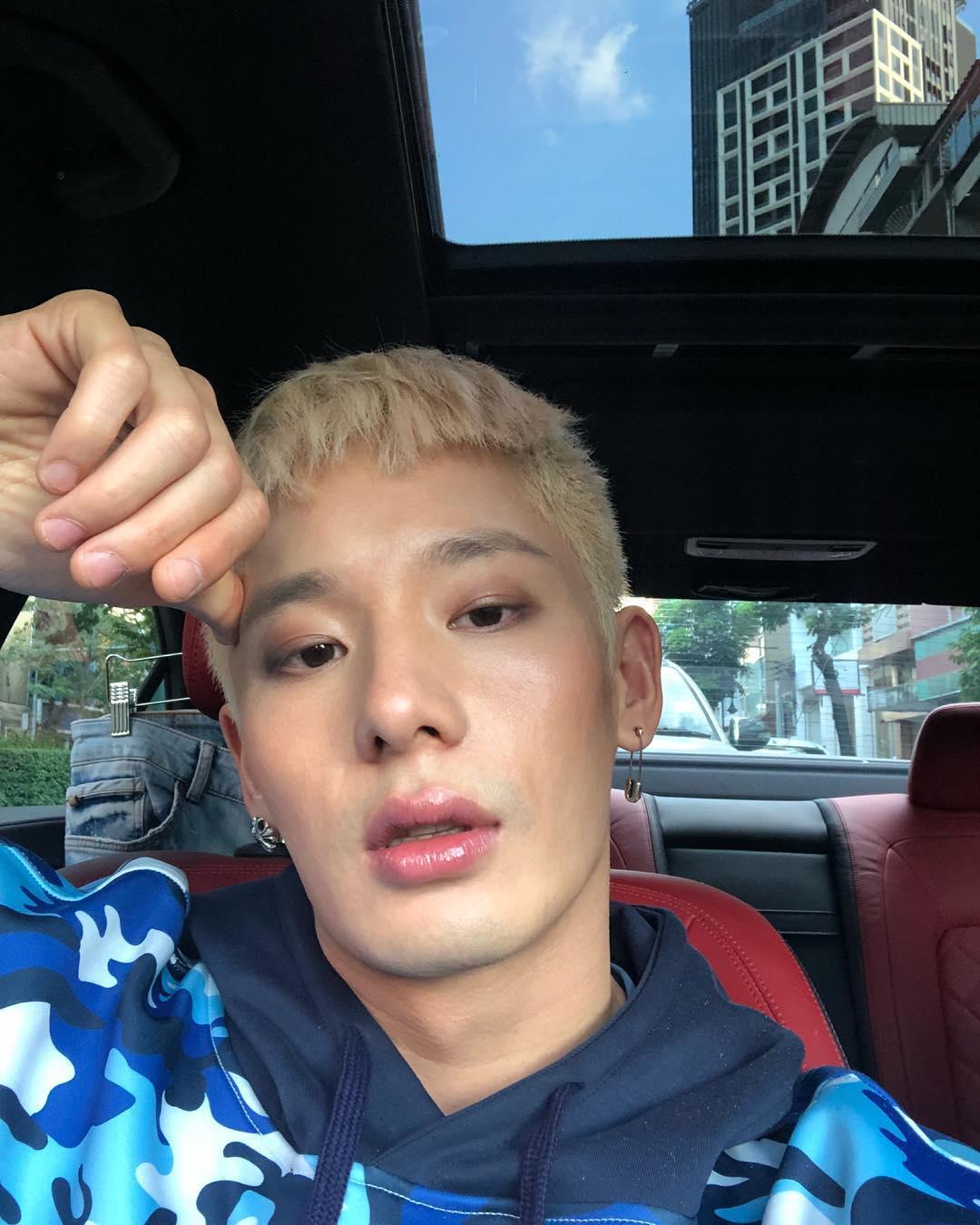 กรรณ ชลัช