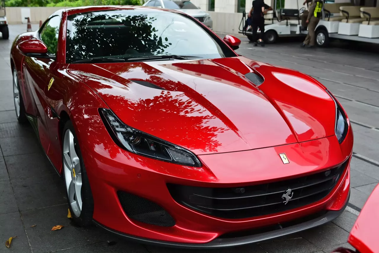 ลองของหรู รีวิวซุปเปอร์คาร์เปิดประทุน Ferrari Portofino