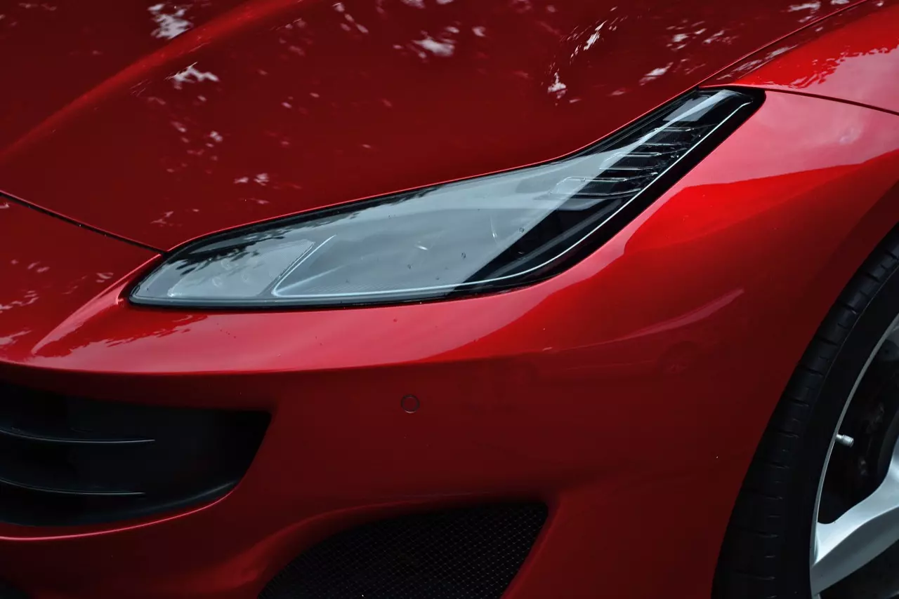 ลองของหรู รีวิวซุปเปอร์คาร์เปิดประทุน Ferrari Portofino