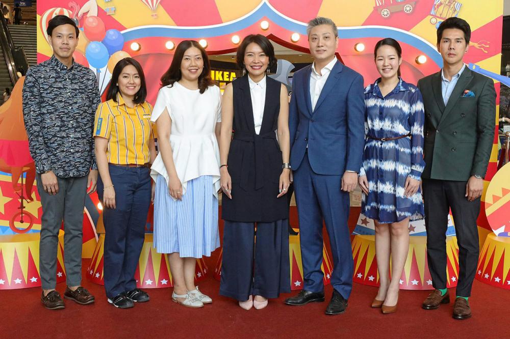 วันเด็ก - สิรินฉัตร แสงศรี เปิดกิจกรรม “เมกา คิดส์ เวิลด์ 2019 : เมจิค เซอร์คัส ละครสัตว์อลวน มายากลอลเวง” เพื่อต้อนรับวันเด็กแห่งชาติ ระหว่างวันที่ 12-13 ม.ค. 62 โดยมี วิลลี่ โก๊ะ, ณัฐรุจา ภูมิวงศ์พิทักษ์ และ ศิรินทร์ อาศน์ศิลารัตน์ มาร่วมงานด้วย ที่ศูนย์การค้าเมกา บางนา วันก่อน.