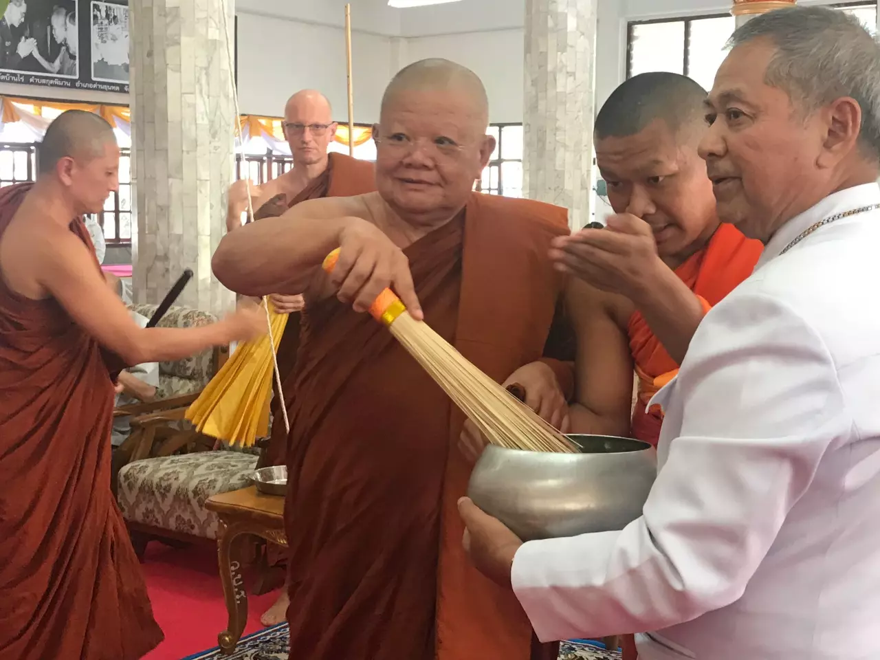 วัดบ้านไร่ เตรียมแจกเหรียญ "หลวงพ่อคูณ" รุ่นพินัยกรรมฟรี 8 หมื่นเหรียญ