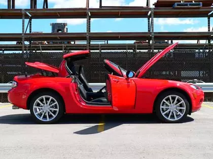 MAZDA 2 จัดเต็ม 11-13 กพ. นี้