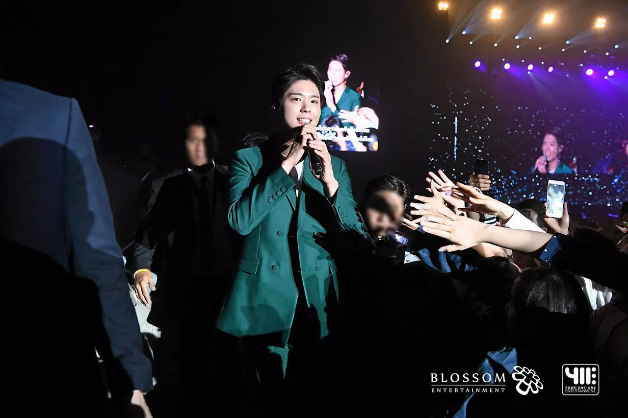 "พัคโบกอม" หล่อละมุนชวนเคลิ้ม สุดตั้งใจ จัดหนักร้องเต้นแฟนมีตติ้งเนรมิตวันดีๆ