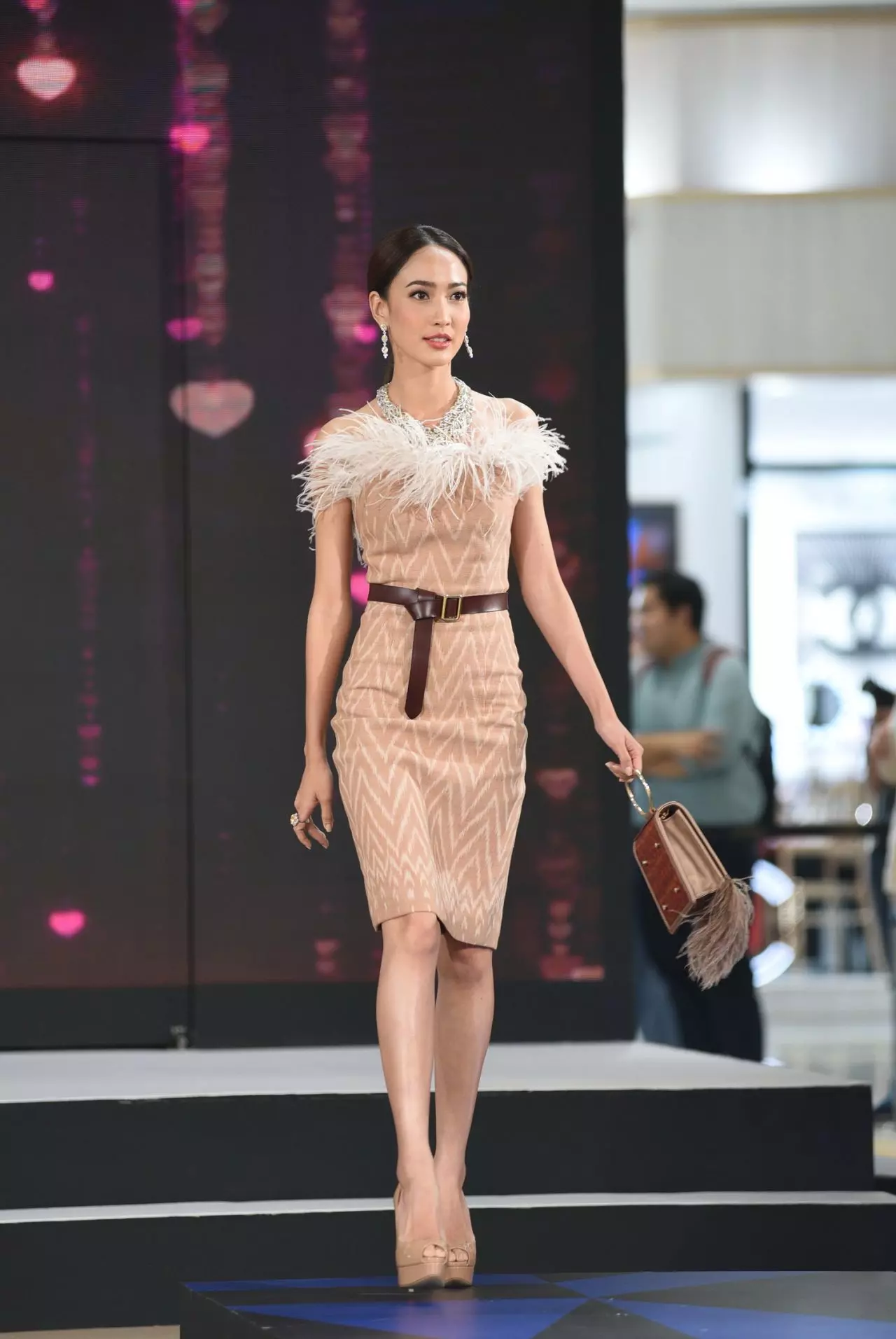 สวยไม่แพ้แบรนด์โลก กับ "แฟชั่น" แบรนด์ไทย อลังการระดับพรีเมียม