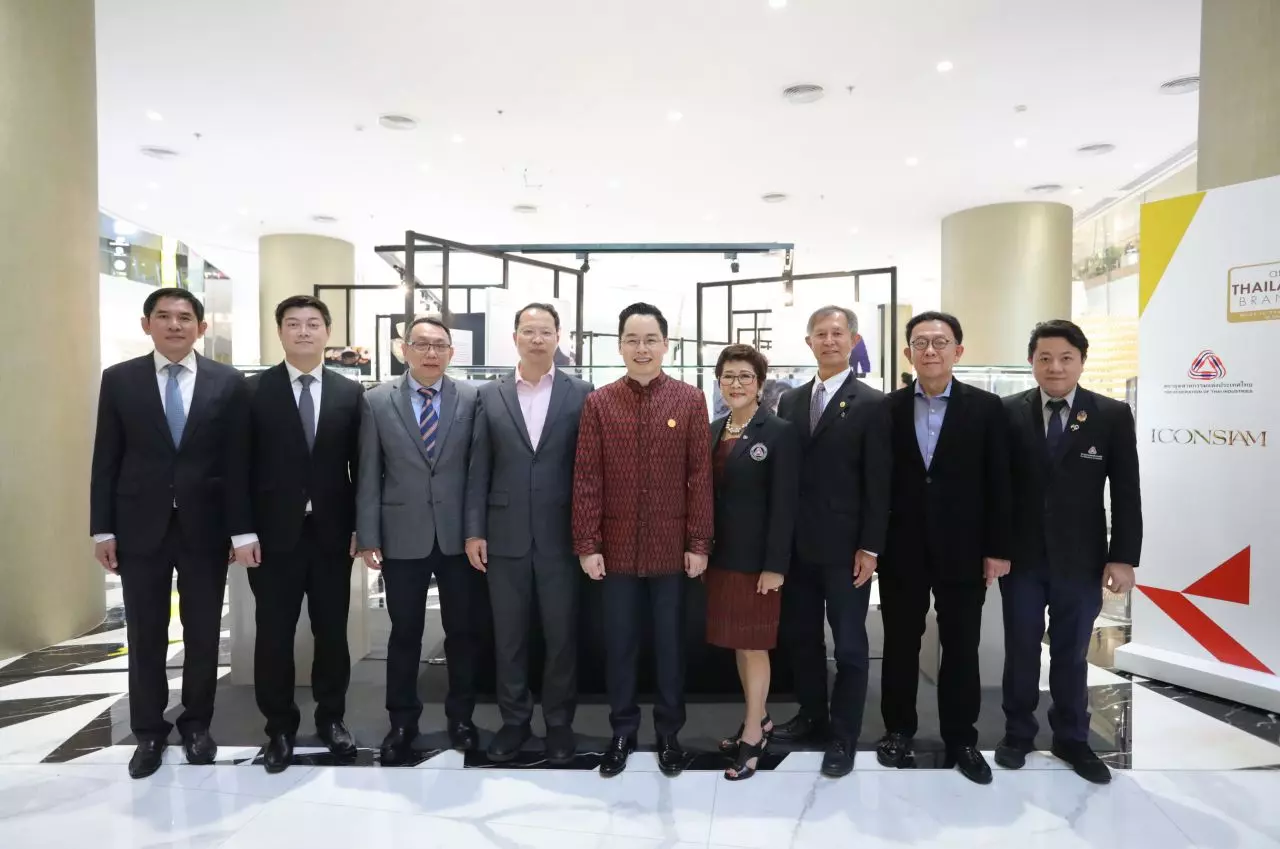 สวยไม่แพ้แบรนด์โลก กับ "แฟชั่น" แบรนด์ไทย อลังการระดับพรีเมียม