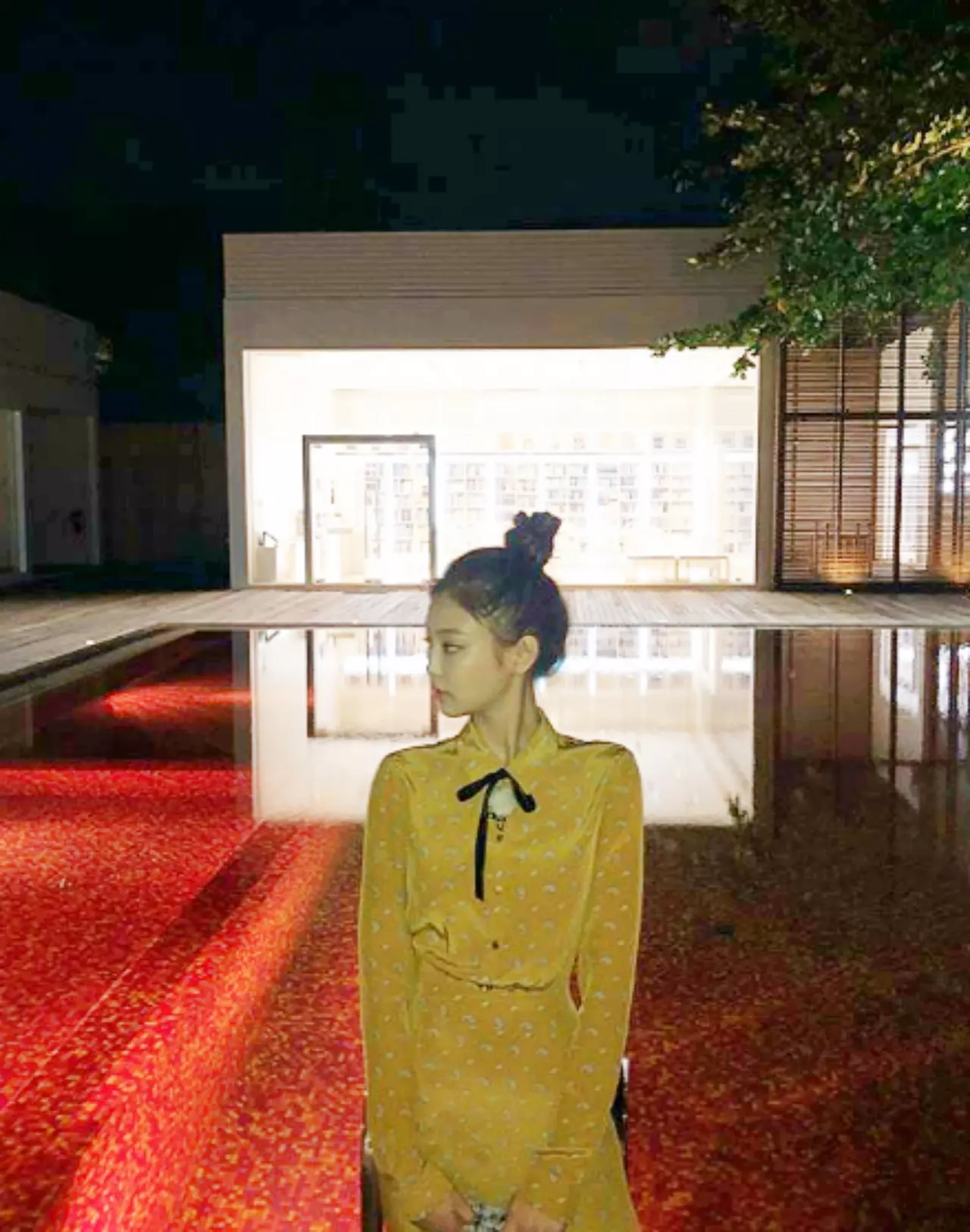รวม 10 ลุค ไอเดีย "แต่งตัว" ชุดแดง-ทอง ต้อนรับ "ตรุษจีน" รับรองเริด!