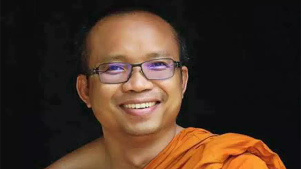 หลวงพ่อคูณ ปริสุทฺโธ ส่งสังขารเห็นธารธรรม