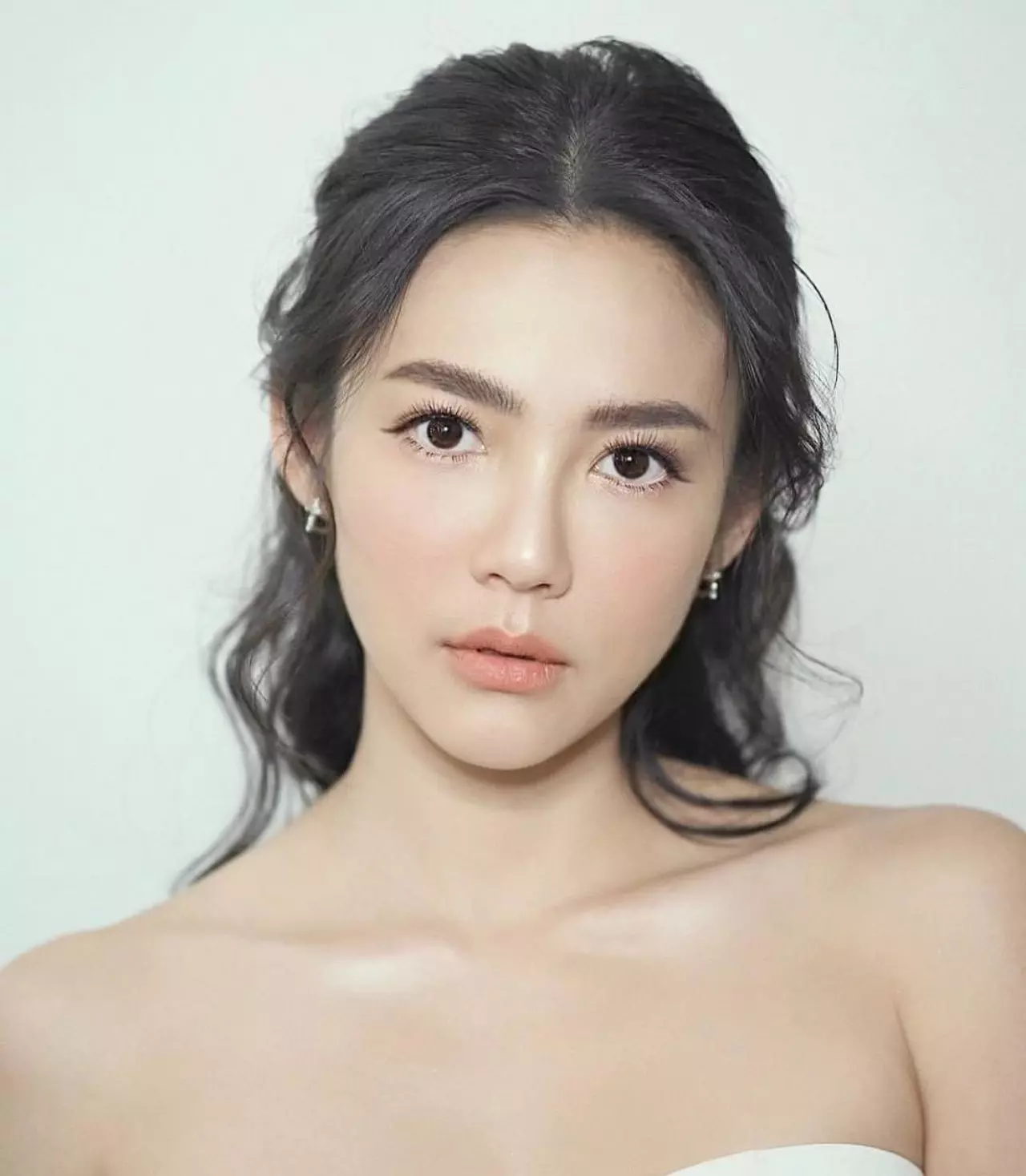 10 ไอเดีย "แต่งหน้า" ไปงานกลางคืนที่คุณควรลอง!