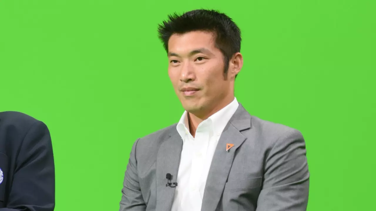 ห้ามกะพริบตา ยุบไทยรักษาชาติ ลุ้นหนัก"ธนาธร"ถูกฝากขัง หมดสิทธิ์ลงสนาม