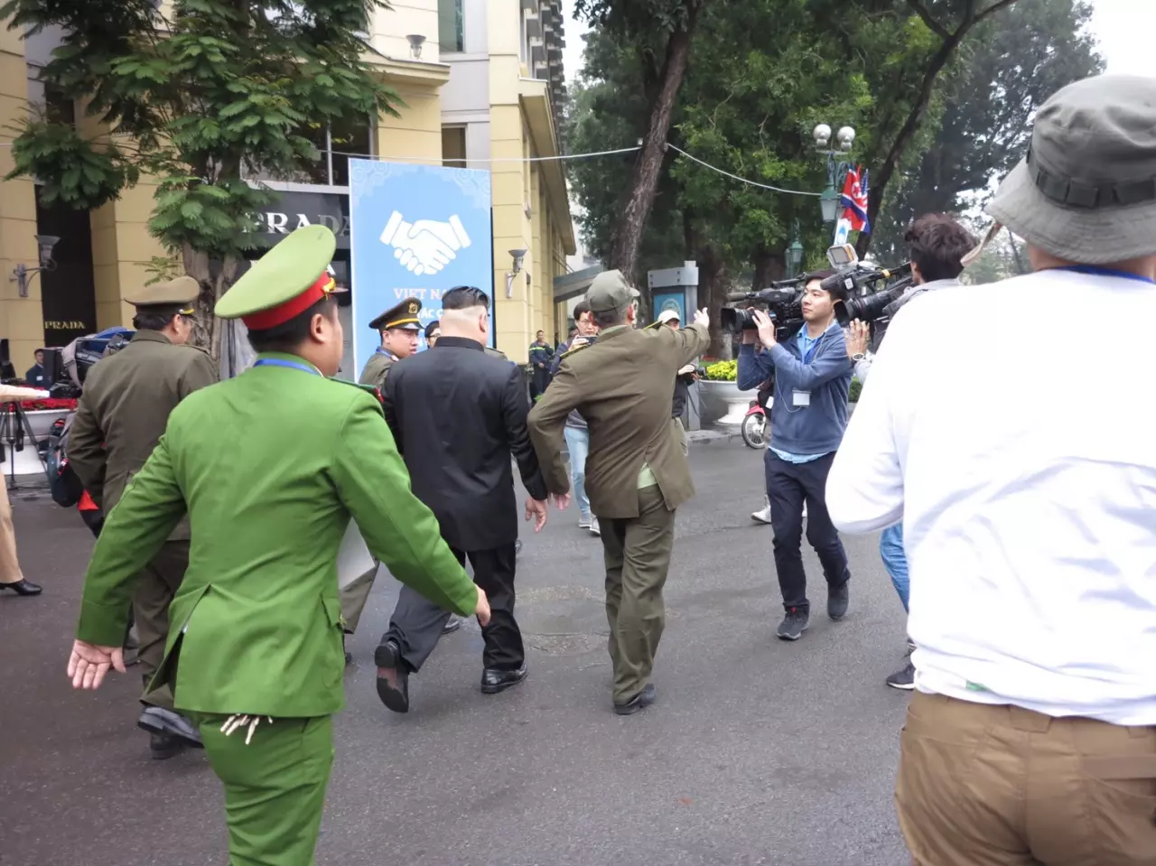 เหมือนจนได้เรื่อง ตำรวจเวียดนาม รวบคิม ไทยแลนด์ ส่ง ตม.คุมกลับไทย