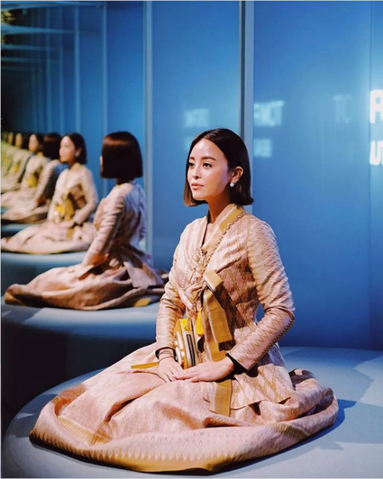ส่อง "แฟชั่น" 3 สาวคนดังใส่ "ผ้าไทย" โด่งดังไกลถึงต่างแดน!