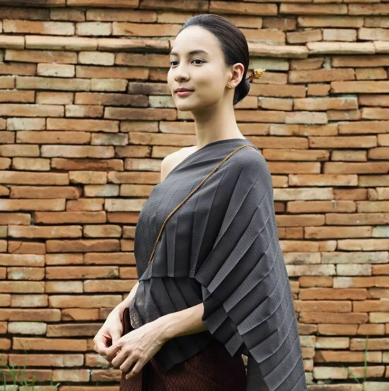 "แฟชั่น" สไบย้อนยุค ประชันชุดสวยด้วยเสื้อผ้ายุครัตนโกสินทร์