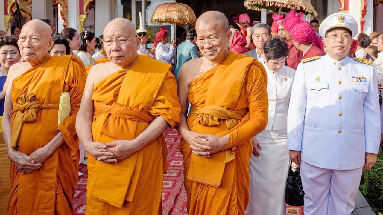 สักการะ พระพรหมวชิรญาณ กก.เถรสมาคม, เจ้าอาวาสวัดยานนาวา พระธรรมปัญญาดี อธิบดีสงฆ์วัดมหาธาตุยุวราชรังสฤษฎิ์ และ พระธรรมโพธิ-วงศ์ (วีรยุทโธ) ร่วมพิธีสักการะพระบรมสารีริกธาตุ ที่วัดไทยกุสินาราฯ อินเดีย.
