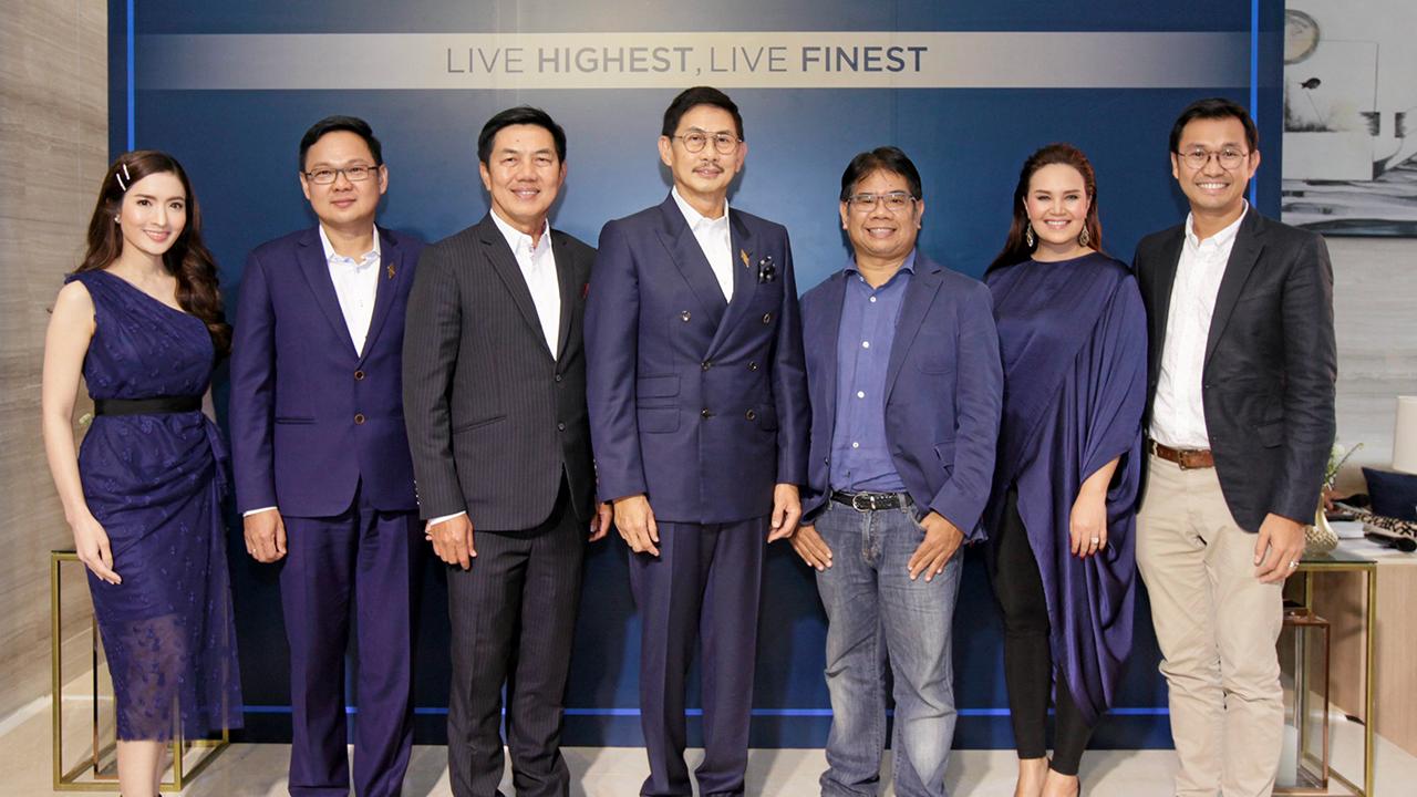 หรูน่าอยู่ จุตินันท์ ภิรมย์ภักดี และ นริศ เชยกลิ่น จัดงานเปิดตัวโครงการ “ดิ เอส อโศก” คอนโดมิเนียมระดับลักชัวรีแห่งแรกของสิงห์ เอสเตท โดยมี ดร.ธรณ์ ธำรงนาวาสวัสดิ์, อมิตา ยัง สีณพงศ์ภิภิธ และ ทักษอร ภักดิ์สุขเจริญ มาร่วมงานด้วย ที่โครงการ ย่านอโศก วันก่อน.