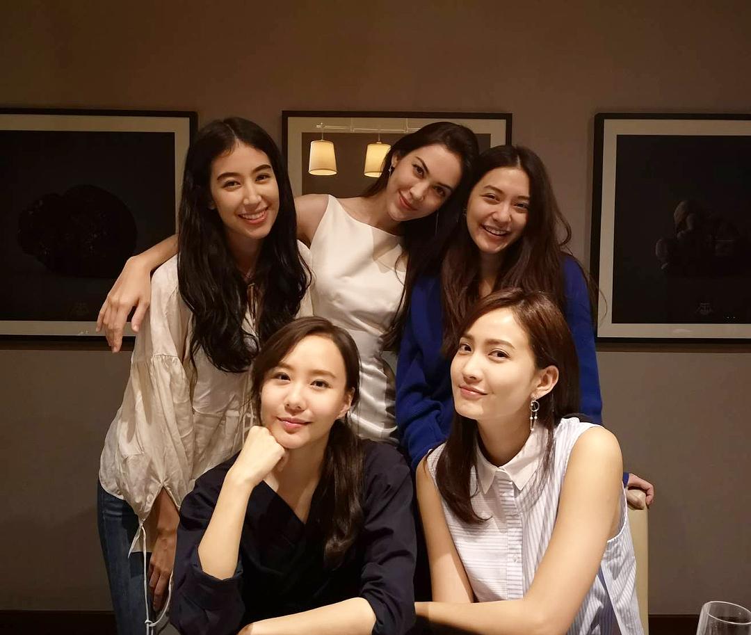 5 สาวแก๊งเฟอร์บี้ ขอบคุณภาพจากไอจี @mattperanee