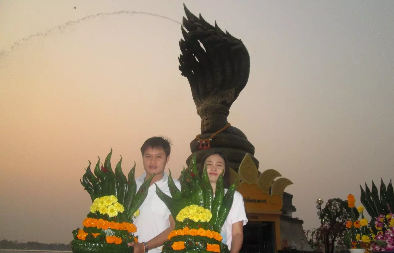 หนุ่มกฟภ.ดวงเฮง ถูกหวย 6 ล้าน จ้างเสียงอิสานมาแก้บนปู่พญานาคตามนัด