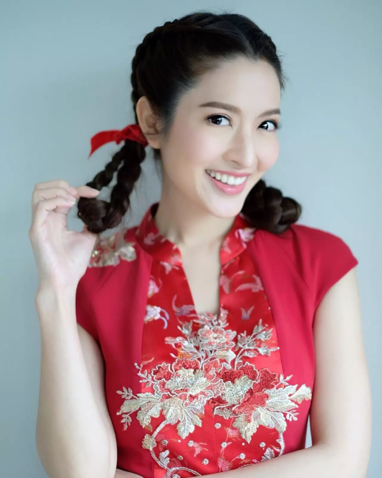 5 "ทรงผม" ลดอายุ "แอฟ ทักษอร" สวยกระชากวัย เด็กมากแม่!! 