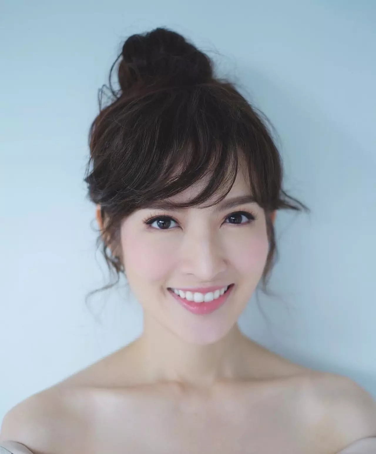 5 "ทรงผม" ลดอายุ "แอฟ ทักษอร" สวยกระชากวัย เด็กมากแม่!! 