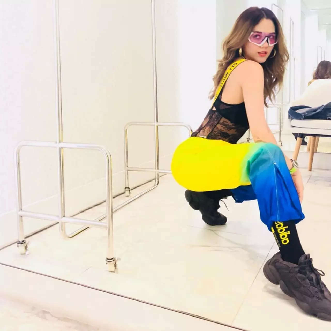 "แฟชั่น" โทน "สีนีออน" แมตช์รับซัมเมอร์ แสบ สะท้อนทุกสายตา