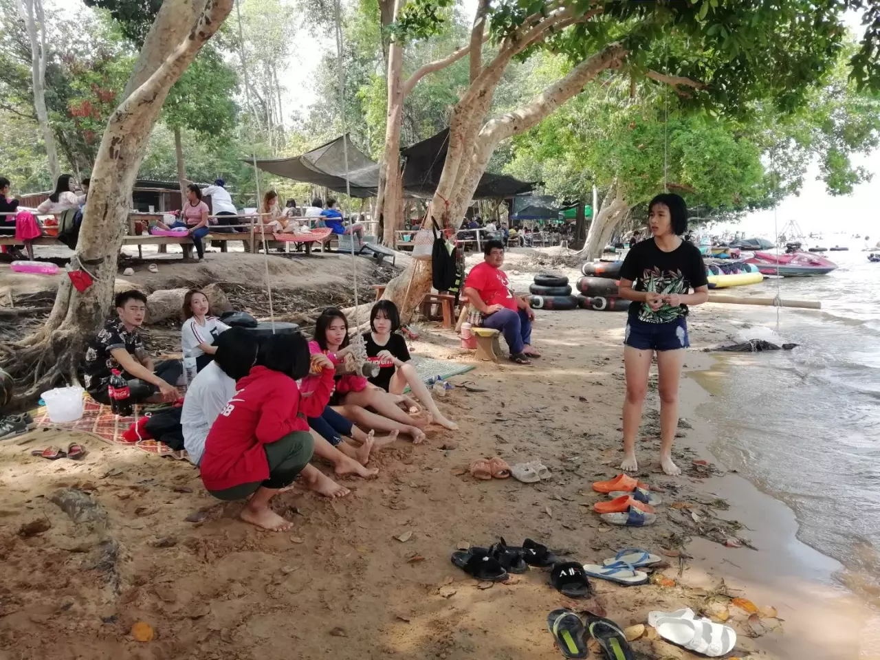 มาบึงกาฬซิจ๊ะ วันหยุดสุดสัปดาห์ชวนเล่นน้ำคลายร้อนที่ "หาดคำสมบูรณ์"