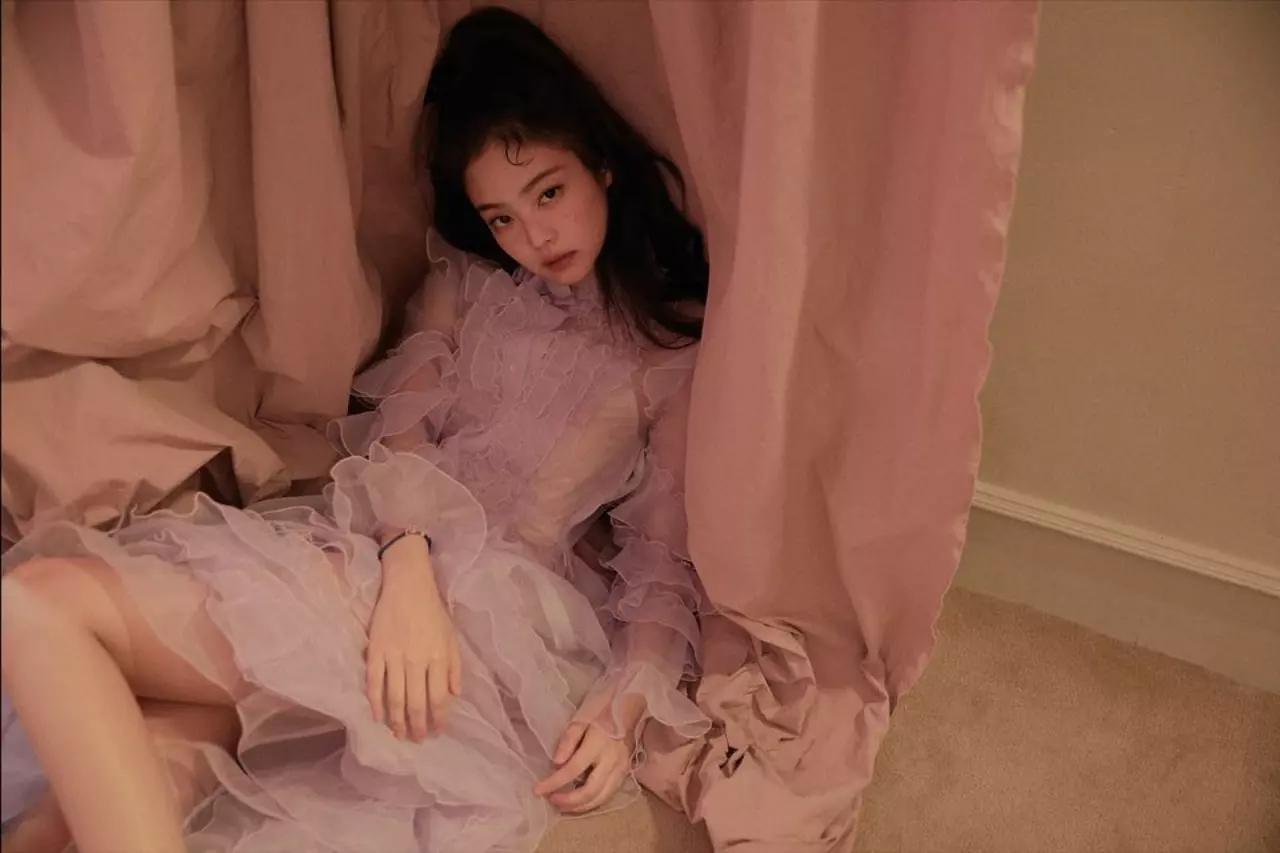 "แฟชั่น" ลุคคุณหนูสุดแพง แต่งตามเจ้าหญิง "เจนนี่ BLACKPINK"