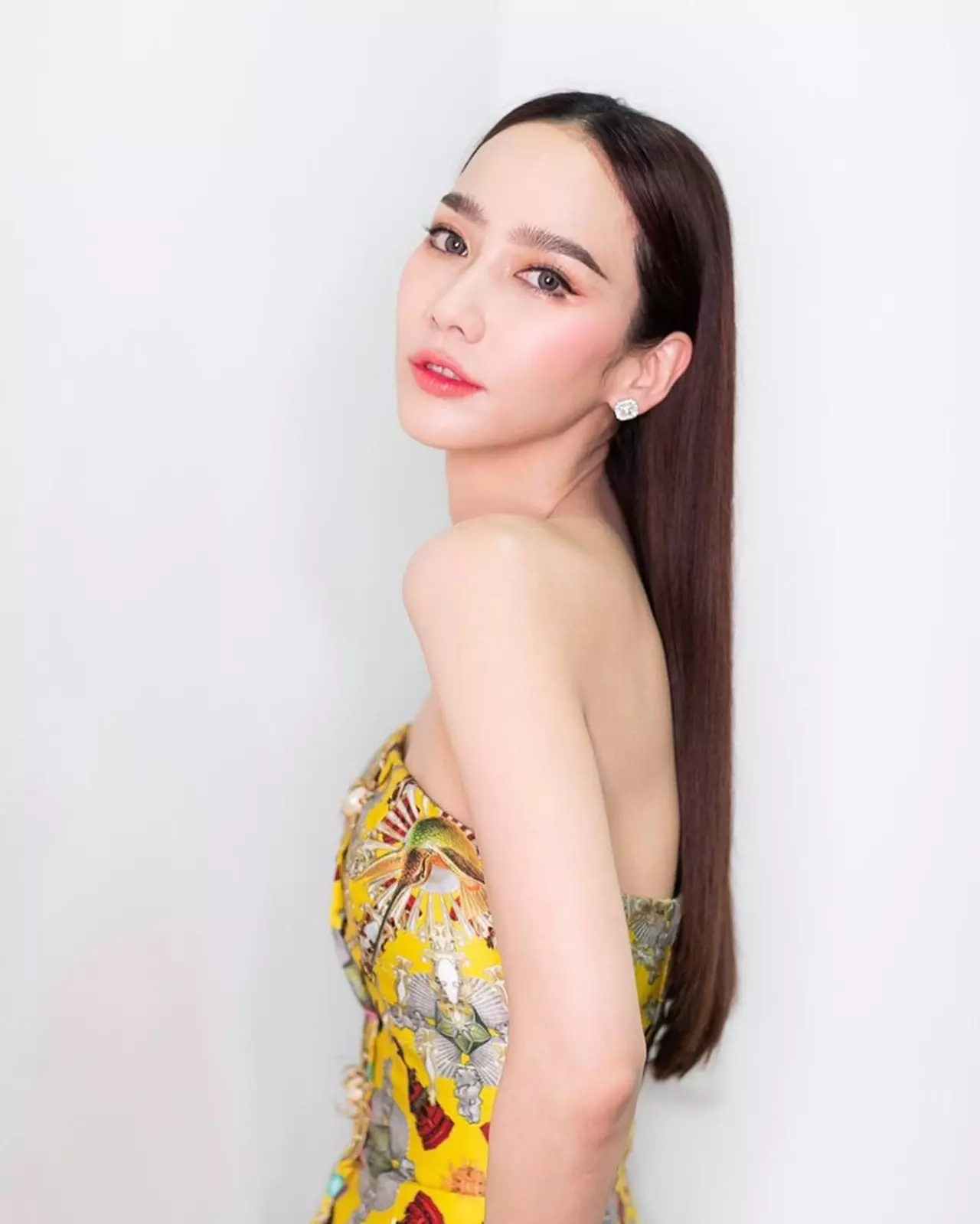 13 คนดัง "หน้าเด็ก" โกงอายุชัดๆ เลข 4 ฆ่าไม่ตาย "แอน-อั้ม-เมย์" ยิ่งแก่ยิ่งแซ่บ!