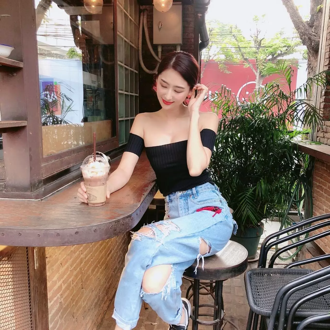 เซ็กซี่ทุกชุด "แฟชั่น" สุดแซ่บ สไตล์ "เมย์ สิรินทร์" สวย เผ็ดจนต้องยอม
