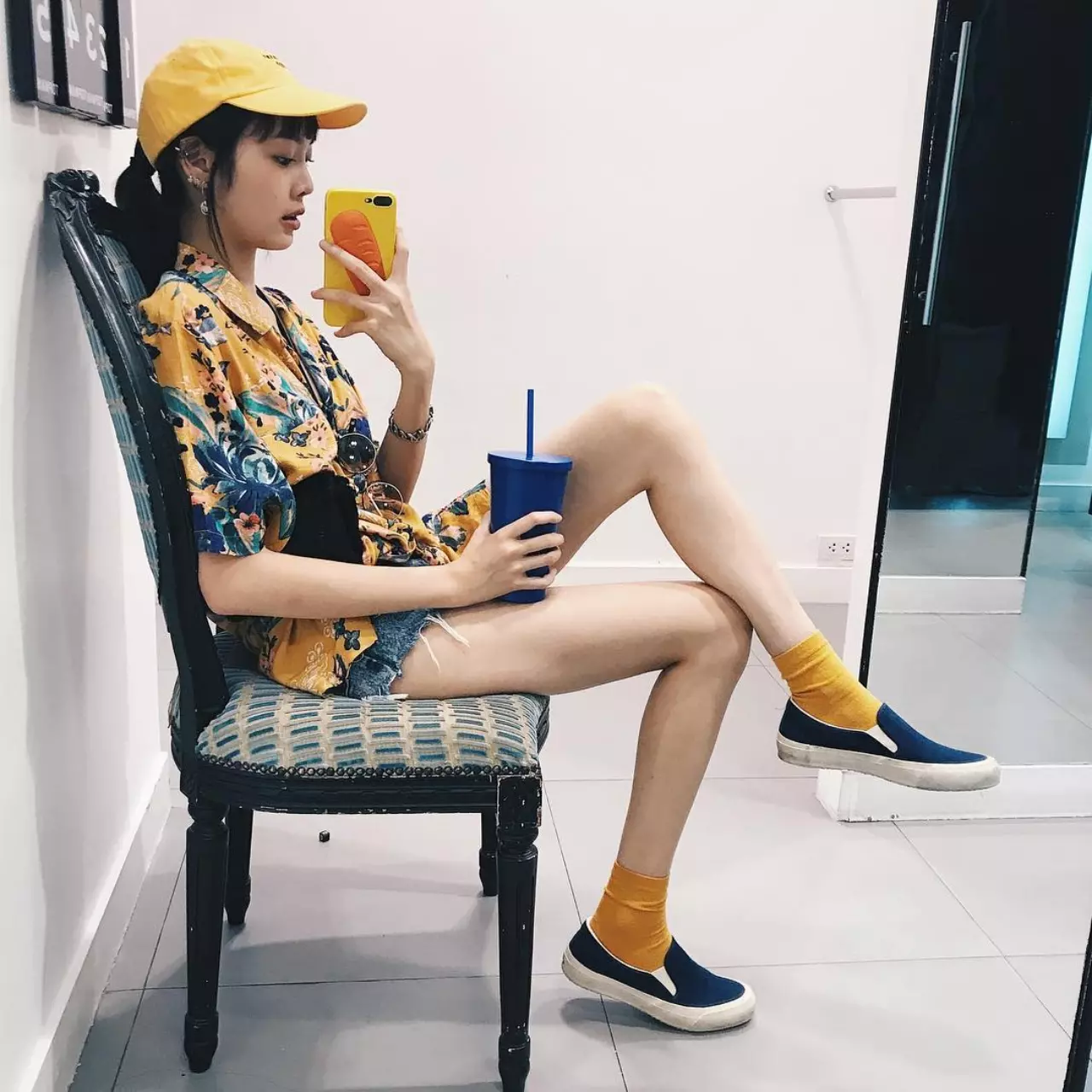 "แฟชั่นสงกรานต์" สุดฮิต "เสื้อมัดย้อม-เสื้อนีออน" ใส่แล้วต้องโดนสาด!