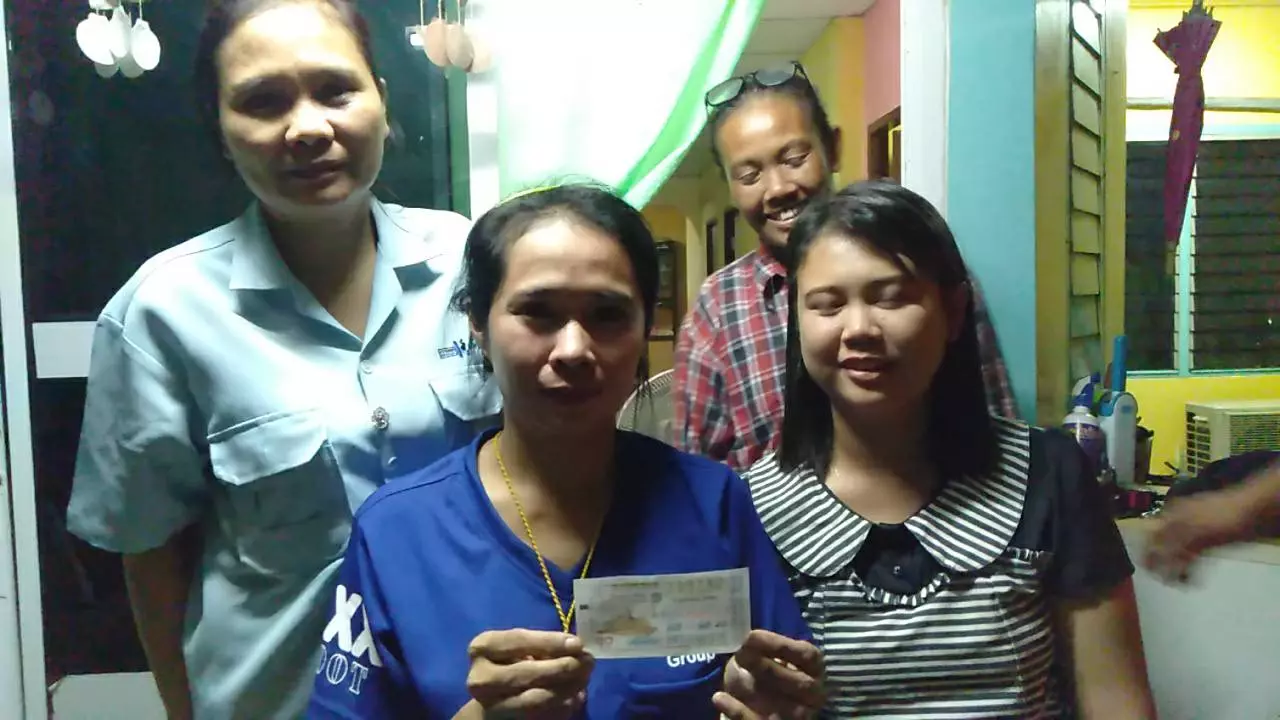สาวโรงงาน ถูกที่1 ซื้อต่อเพื่อนมา หลังฝันหญิงสาวมาหาบอกให้ซื้อ เลข 767 