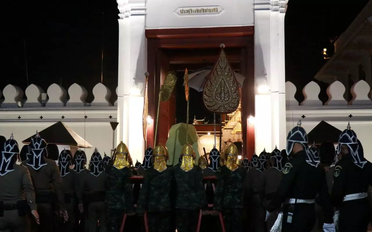 การฝึกซ้อมริ้วขบวนพระบรมราชอิสริยยศเสร็จแล้ว อย่างพร้อมเพรียงสง่างาม