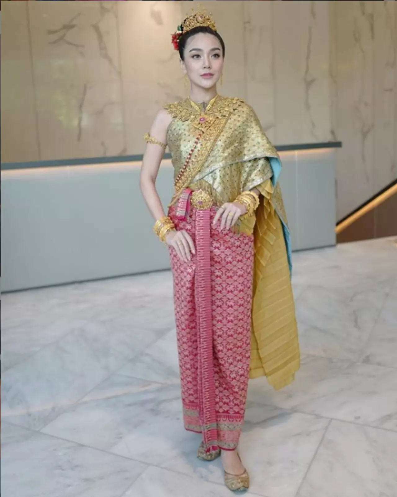 3 คนดัง "นางสงกรานต์" ใส่ "ชุดไทย" แปลงร่างเป็น "ทุงสะเทวี"