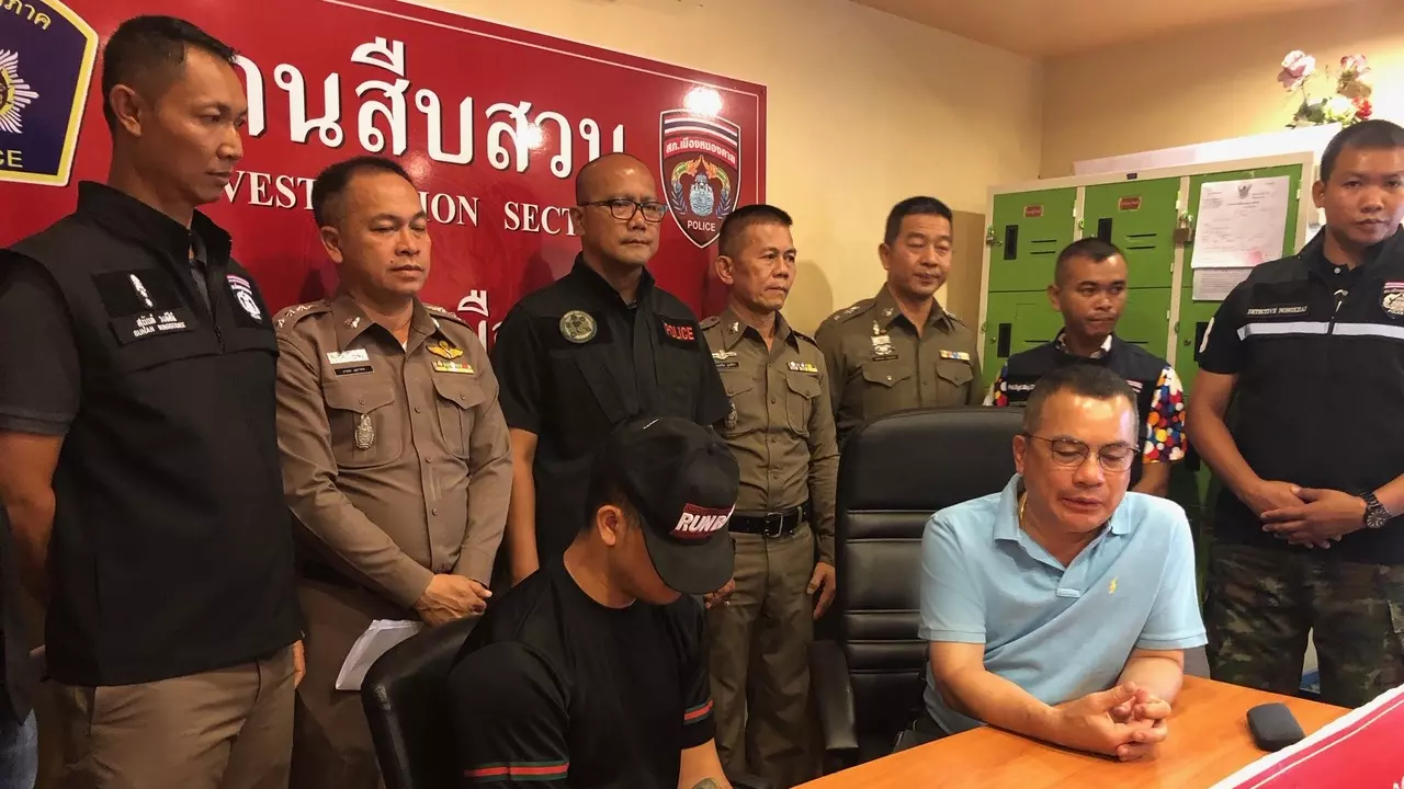 ทหารห้ามเหตุวัยรุ่นยกพวกตีกันในงานสงกรานต์ ถูกขวดปากฉลามแทงดับ