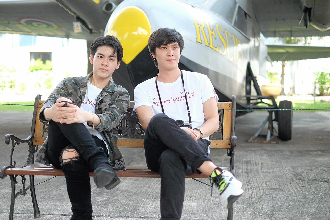 หล่อเฉือนกันไม่ลง...ง