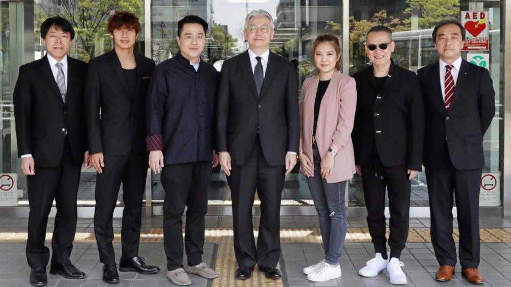 เตรียมงานใหญ่ ลักขณา เชาว์วิศิษฐ และ เจน อมาโน ประชุมคณะกรรมการเตรียมความพร้อมการจัดงาน “TOYOTSU JAPAN FESTIVAL 2019” โดยมี สมบัษร ถิระสาโรช, โกชิ โอคุโบะ และ ทศพร ศรีตุลา มาร่วมประชุมด้วย ที่ว่าการอำเภอเมืองเซนได ประเทศญี่ปุ่น วันก่อน.
