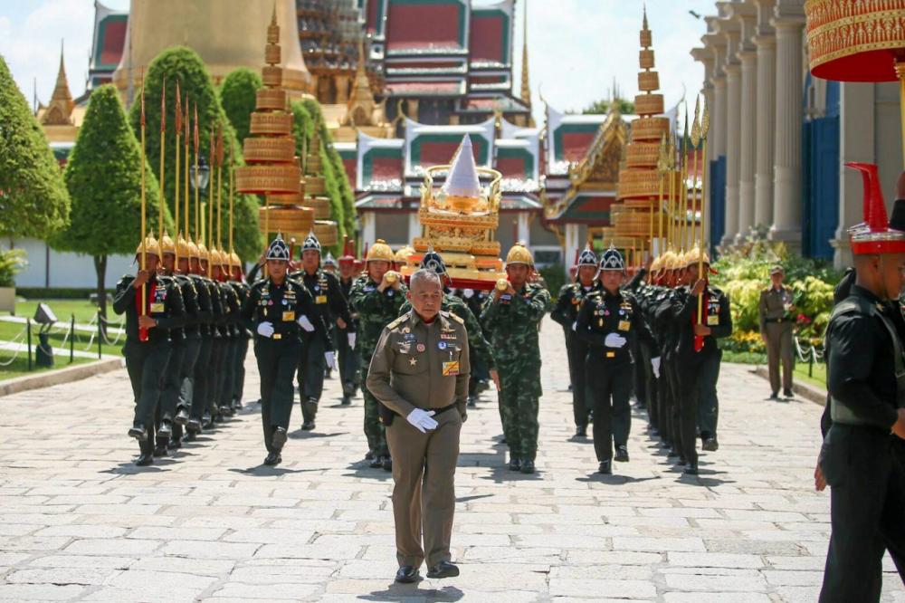 ฝึกซ้อมใหญ่เสมือนจริงขบวนอัญเชิญพระสุพรรณบัฏ ดวงพระราชสมภพ และพระราชลัญจกรประจำรัชกาลที่ 10 จากพระอุโอสถวัดพระศรีรัตนศาสดาราม ไปยังพระแท่นมณฑลพระที่นั่งไพศาลทักษิณ ในพระบรมมหาราชวัง โดยพระราชยานกง เมื่อ 28 เมษายน 2562