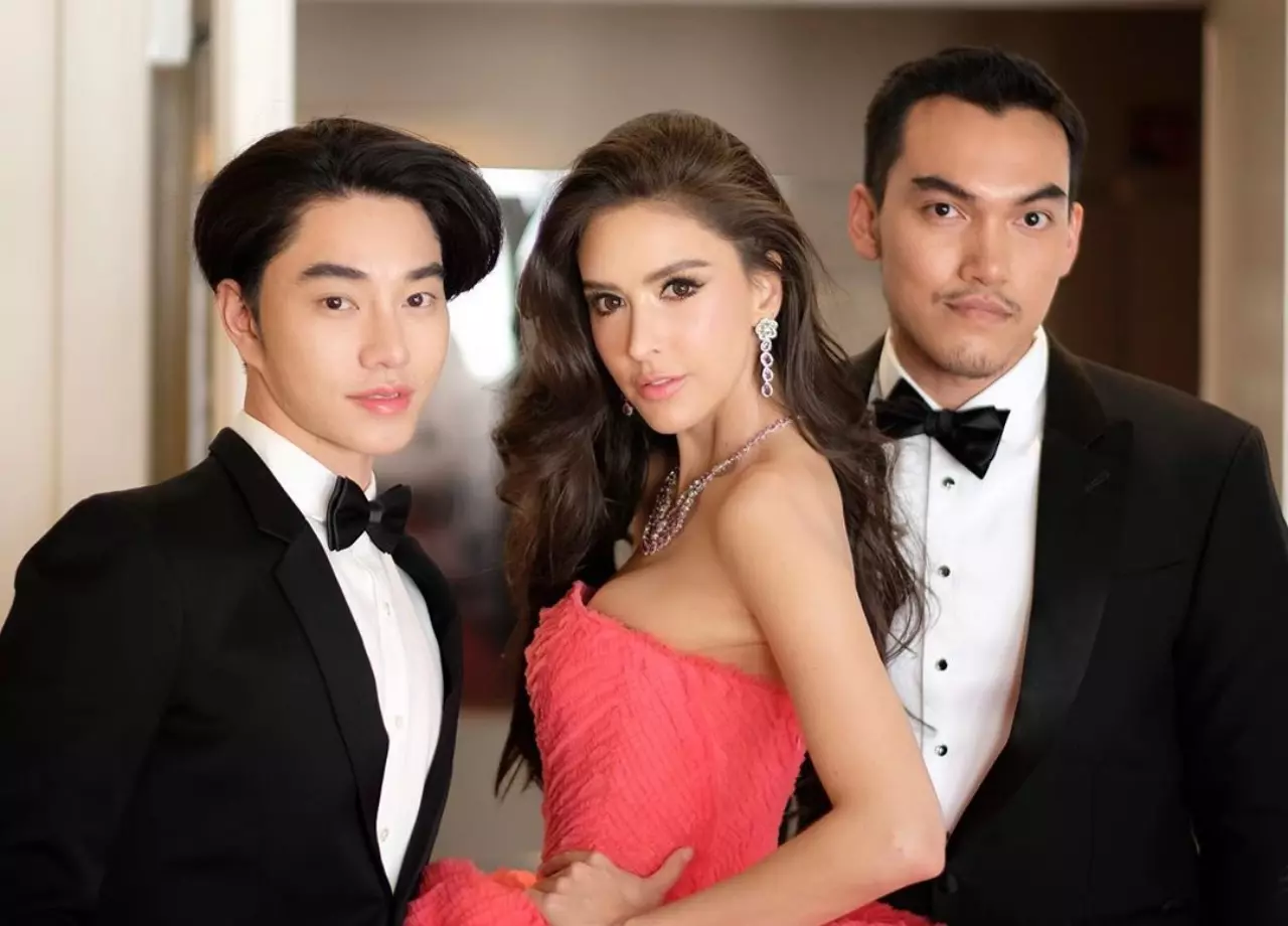 สนนราคาชุดบนพรมแดง "อารยา-ศรีริต้า" สวยฟาดหลักล้าน "Cannes 2019" 