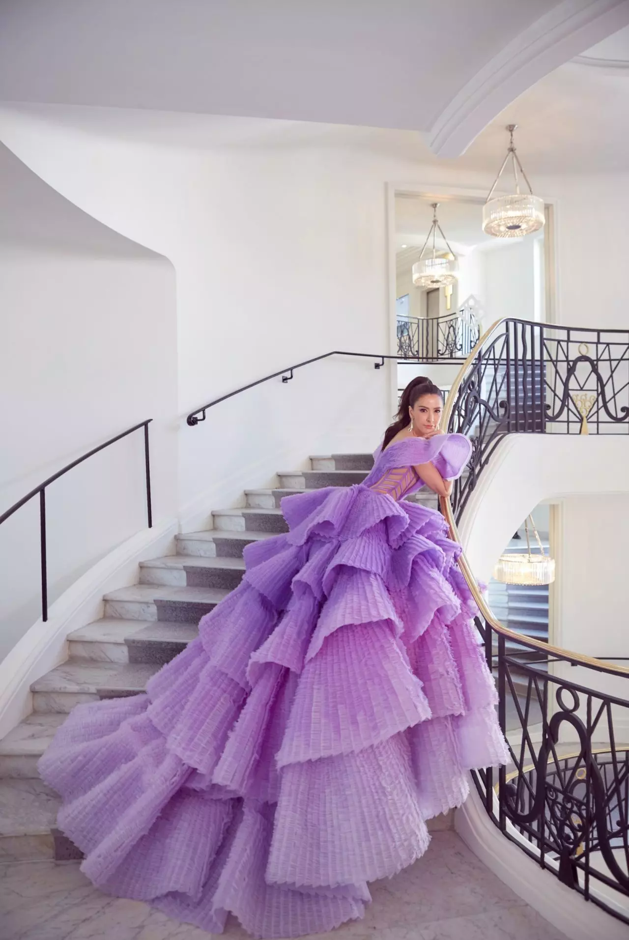 2 ลุค 2 สไตล์ "ปู ไปรยา-ริต้า เจนเซ่น" ชุดหน้าผมสุดอลังคานส์ 2019