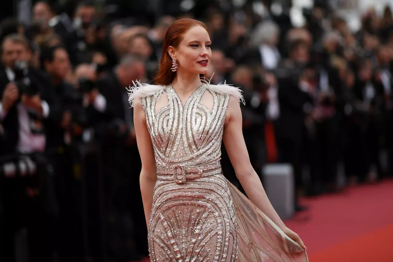 "แฟชั่น" ดาวเด่นบนพรมแดง "Cannes 2019" สวยเลอค่า ท้าทายแสงแฟลช
