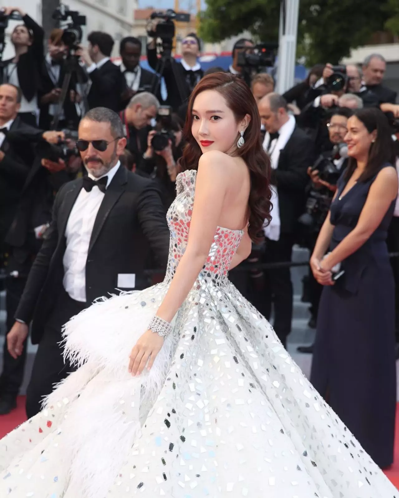 "แฟชั่น" ดาวเด่นบนพรมแดง "Cannes 2019" สวยเลอค่า ท้าทายแสงแฟลช